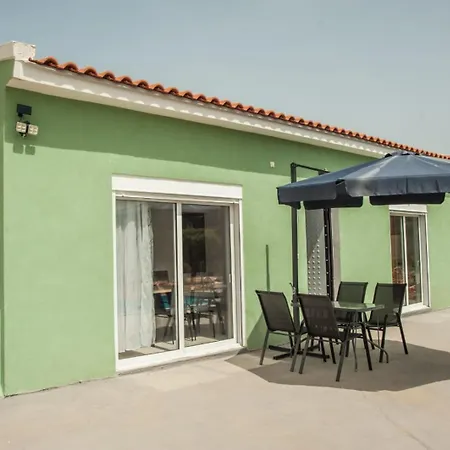 Summer Thea 卡拉瓦杜斯