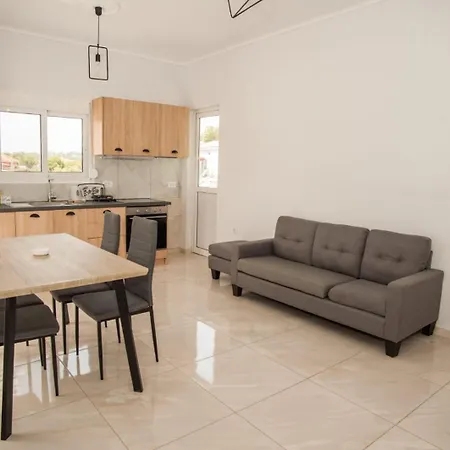 Summer Thea * Karavádhos