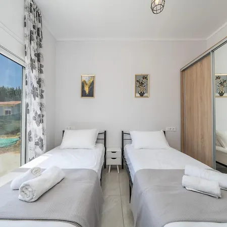Villa Thea Karavádhos